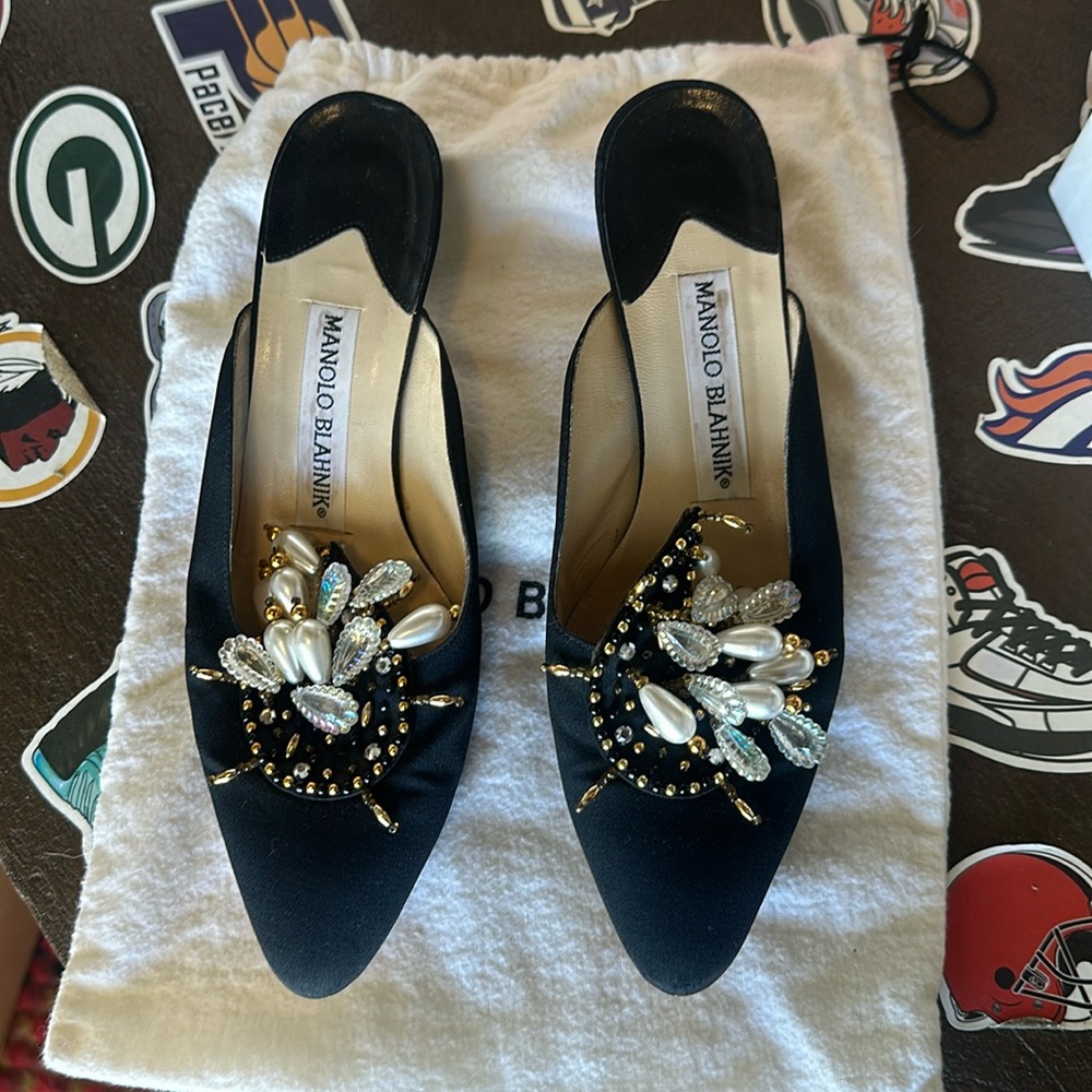 MANOLO BLAHNIK